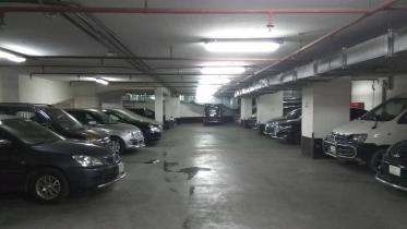 Car parking in Dhaka City