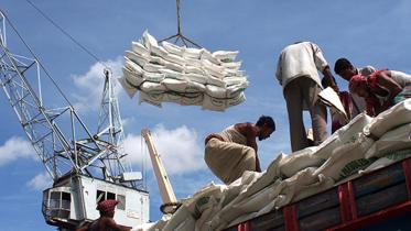 chittagong ship port new.jpg