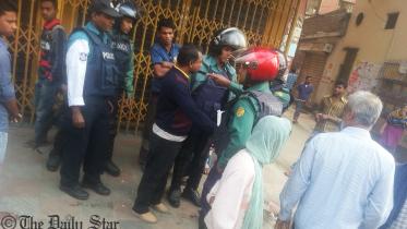 cops-blast-tejgaon-nwb.jpg