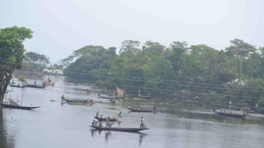 Fishing rampant haors.jpg