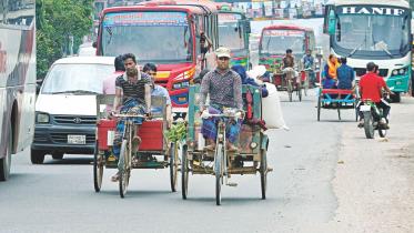 illegal three wheelers.jpg