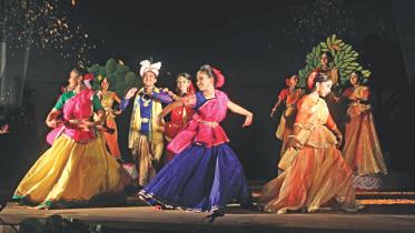 Kathak dance.jpg