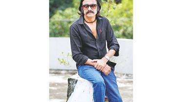 Popular actor-screen writer-director Salauddin Lavlu