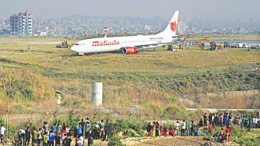 Malaysian Jet Skids Off Runway Kathmandu Airport 