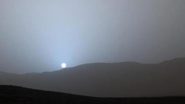 mars-rover-curiosity-sunset-web.jpg