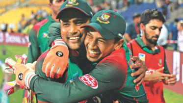 Mushfiqur Rahim and Imrul Kayes