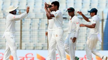 Mustafiz celebrates.jpg