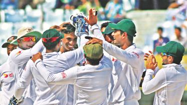 mustafiz test debut.jpg