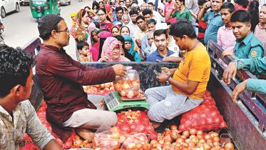 Onion Price raise in Bangladesh