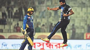 Pacer Thisara Perera