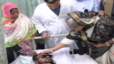 PM visits injured AL men at hospital
