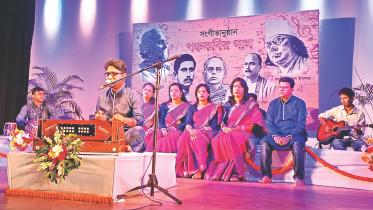 Poncho-Kobir Gaan.jpg