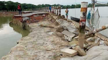 Sunamganj-roads-devastated.jpg