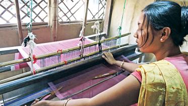 weavers-and-clothing-entrepreneurs.jpg