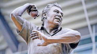 shane-warne-bust.jpg