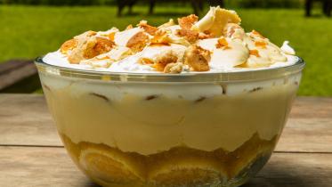 jemmas_award-winning_lemon_swiss_roll_and_amaretti_trifle_.jpg