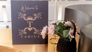 welcome_desk_tarius.jpg