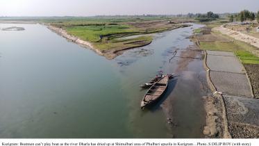 Boatmen in crisis of livelihood.jpg