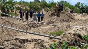 Illegal sand extraction threatens bridges.jpg