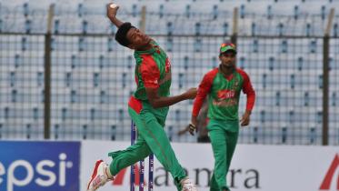 Mustafizur-in-action