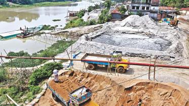 sand extractions are a major reason for land erosions