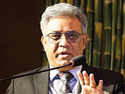 professor-dr-maksud-kamal.jpg