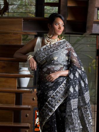 sleeveless blouses 1