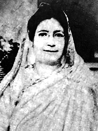 begum-roquiah1.jpg